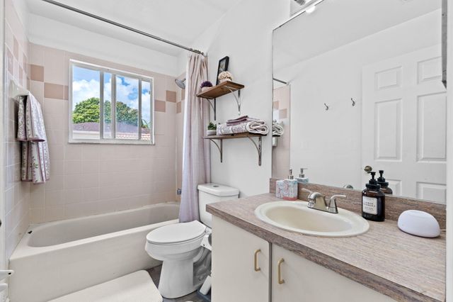 4659 SW 12th Court, Deerfield Beach, FL 33442