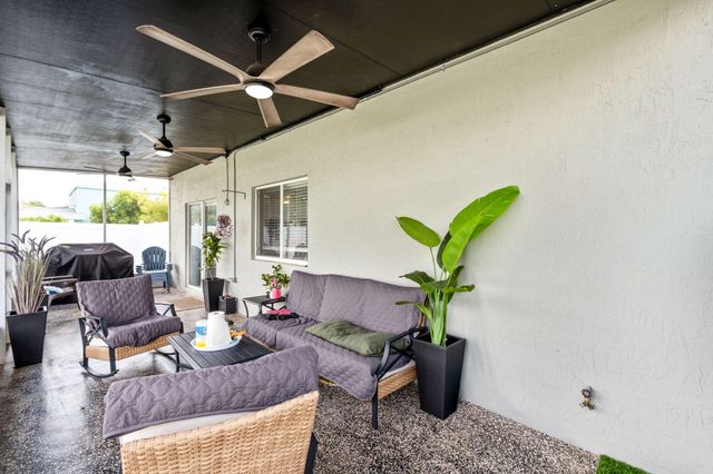 4659 SW 12th Court, Deerfield Beach, FL 33442