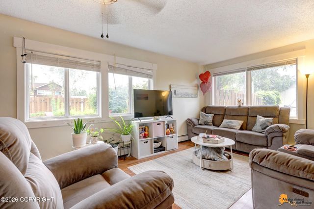 4004 Garfield Street, Anchorage, AK 99503