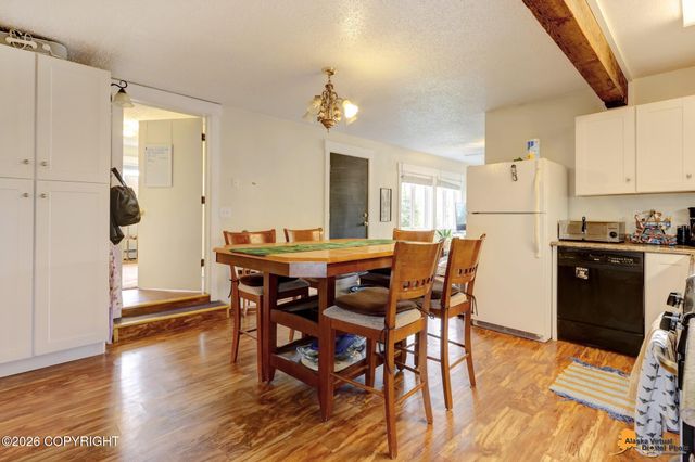 4004 Garfield Street, Anchorage, AK 99503