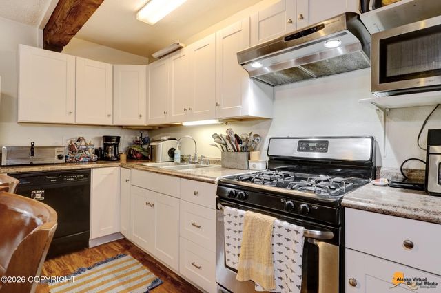 4004 Garfield Street, Anchorage, AK 99503