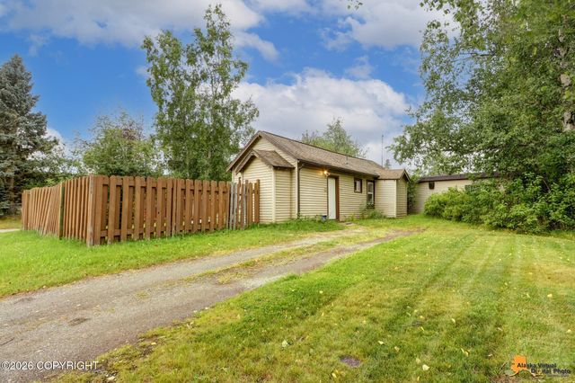 4004 Garfield Street, Anchorage, AK 99503