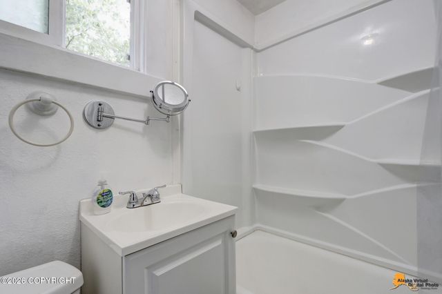 4004 Garfield Street, Anchorage, AK 99503