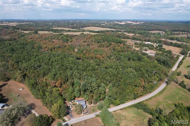 1557 Mill Hill Road, St Clair, MO 63077