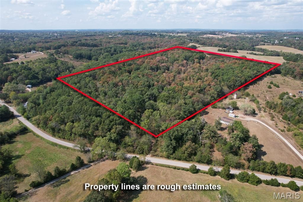1557 Mill Hill Road, St Clair, MO 63077