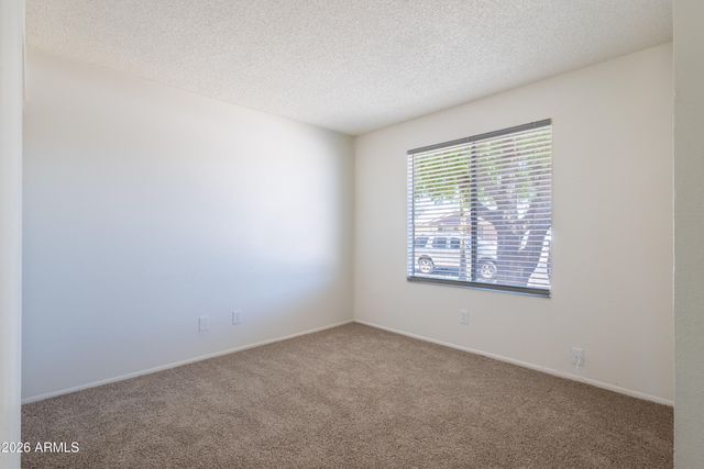 8621 W COLUMBUS Avenue, Phoenix, AZ 85037