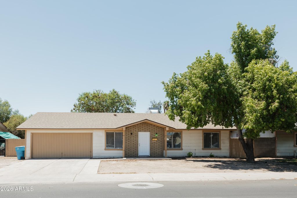 8621 W COLUMBUS Avenue, Phoenix, AZ 85037