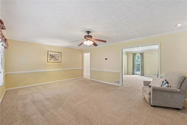 2412 Meadowglen Trail, Snellville, GA 30078