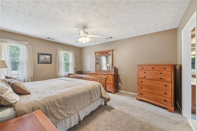 2412 Meadowglen Trail, Snellville, GA 30078