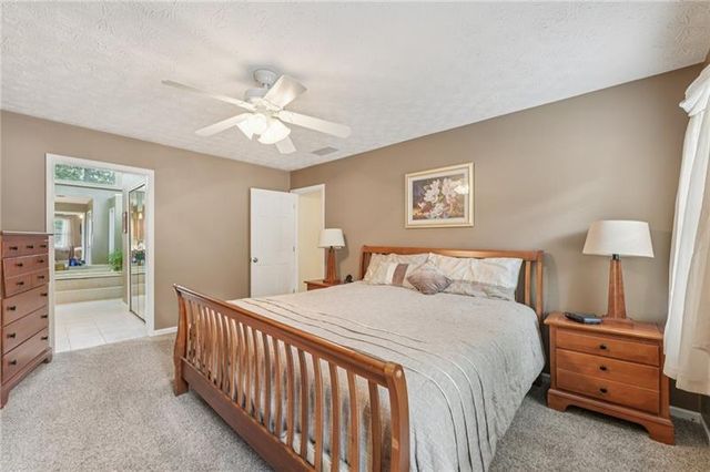 2412 Meadowglen Trail, Snellville, GA 30078