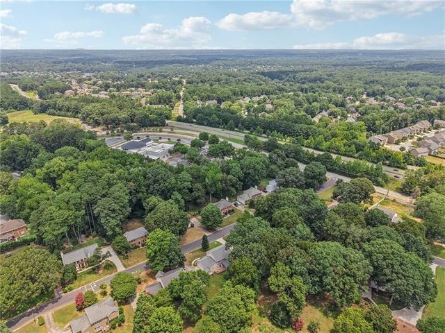 2412 Meadowglen Trail, Snellville, GA 30078