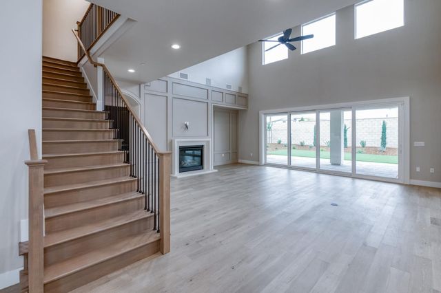 11637 N Trevino Lane, Fresno, CA 93730