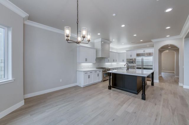 11637 N Trevino Lane, Fresno, CA 93730