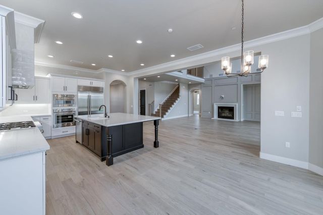 11637 N Trevino Lane, Fresno, CA 93730