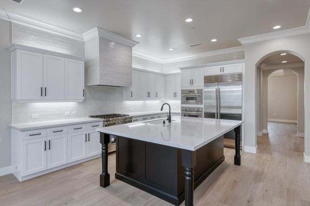 11637 N Trevino Lane, Fresno, CA 93730