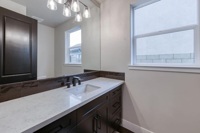 11637 N Trevino Lane, Fresno, CA 93730