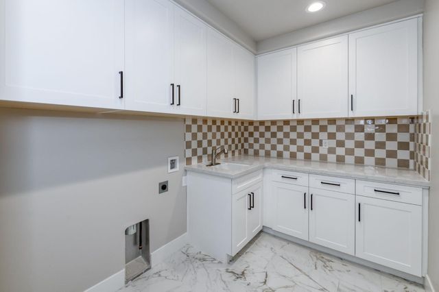 11637 N Trevino Lane, Fresno, CA 93730