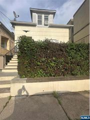 282 Macarthur Avenue 1, Garfield, NJ 07026
