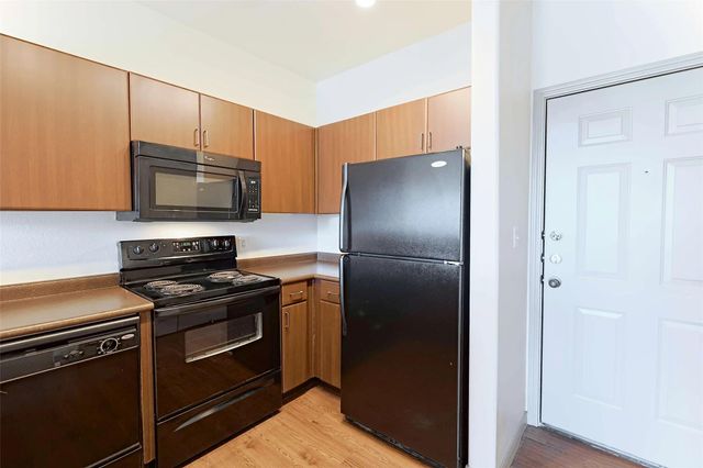 12800 Center Lake DR 00138, Austin, TX 78753