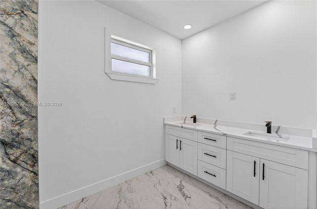 1116 leroy ave, Lehigh Acres, FL 33972