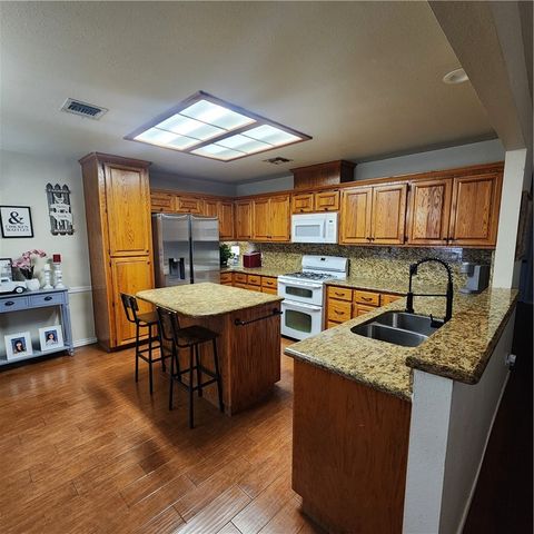 1308 Palm Ave, Kingsville, TX 78363