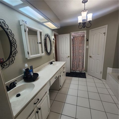 1308 Palm Ave, Kingsville, TX 78363