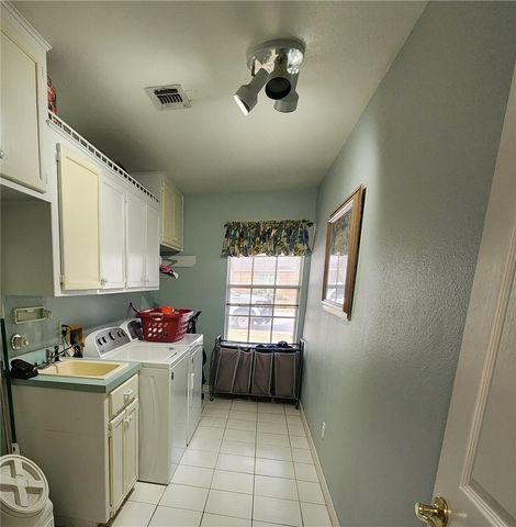 1308 Palm Ave, Kingsville, TX 78363