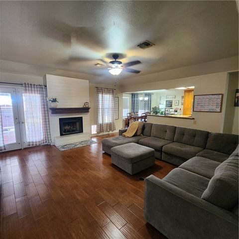 1308 Palm Ave, Kingsville, TX 78363