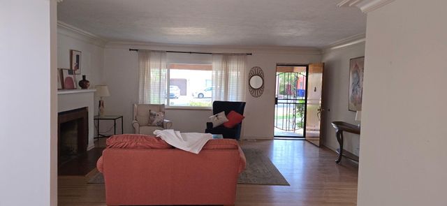 4220 Broadmoor Avenue NE, Albuquerque, NM 87108