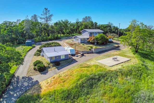 888 Old Neumann Rd, Rescue, CA 95672