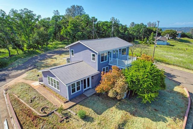 888 Old Neumann Rd, Rescue, CA 95672