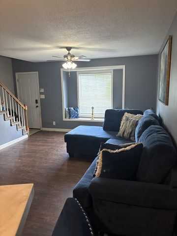 221 Jim Thorpe Dr, Clarksville, TN 37042