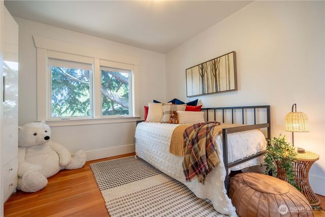 7531 25th Avenue NW, Seattle, WA 98117