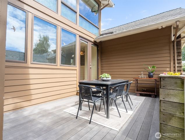 7531 25th Avenue NW, Seattle, WA 98117