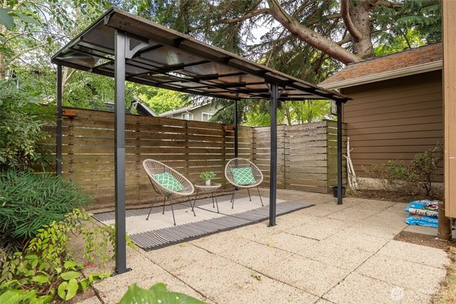 7531 25th Avenue NW, Seattle, WA 98117