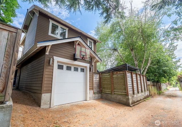 7531 25th Avenue NW, Seattle, WA 98117