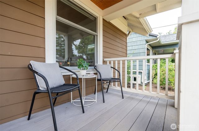 7531 25th Avenue NW, Seattle, WA 98117