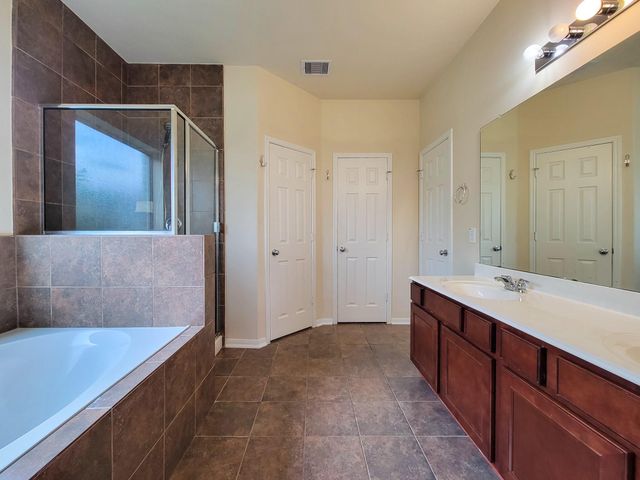 805 Arlington Pointe Drive, League City, TX 77573