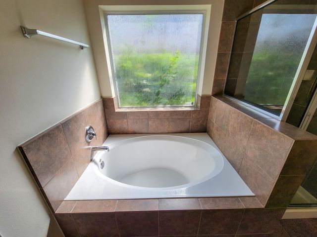 805 Arlington Pointe Drive, League City, TX 77573