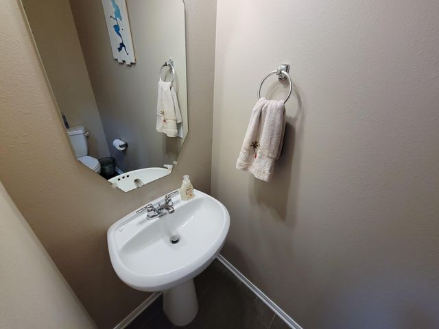 805 Arlington Pointe Drive, League City, TX 77573