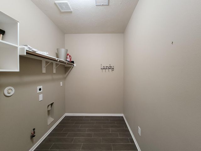 805 Arlington Pointe Drive, League City, TX 77573