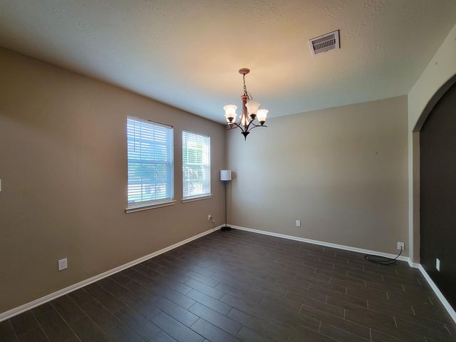 805 Arlington Pointe Drive, League City, TX 77573