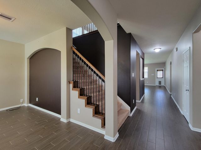 805 Arlington Pointe Drive, League City, TX 77573