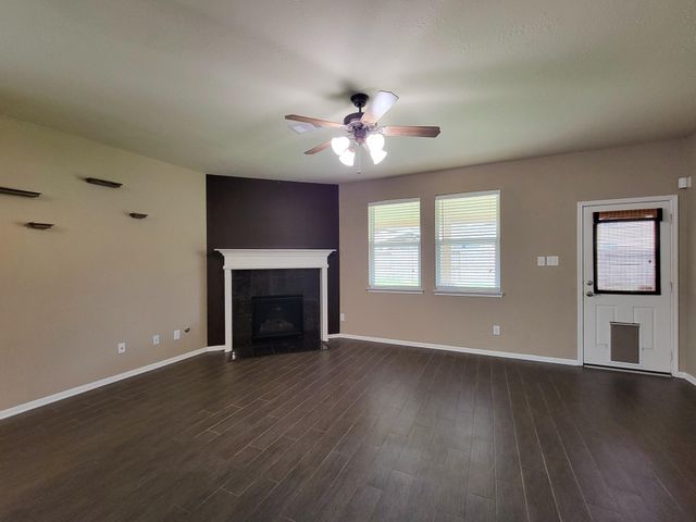 805 Arlington Pointe Drive, League City, TX 77573