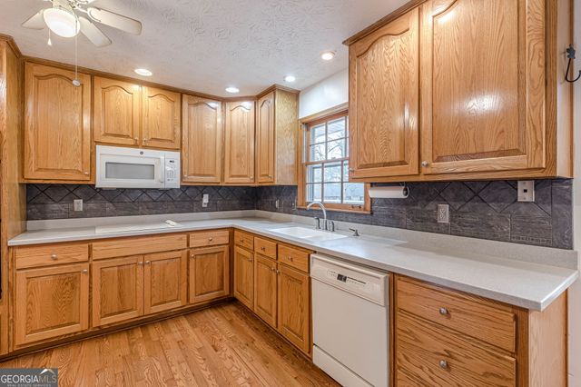 9996 Walden Drive, Jonesboro, GA 30238