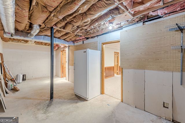 9996 Walden Drive, Jonesboro, GA 30238