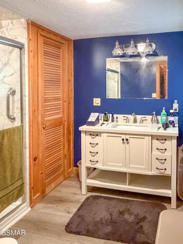 440 Deer Path Lane, Gatlinburg, TN 37738