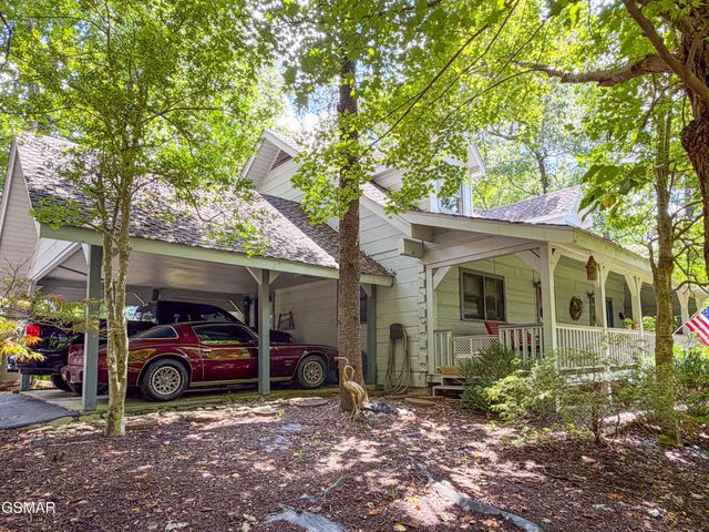 440 Deer Path Lane, Gatlinburg, TN 37738