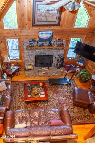 440 Deer Path Lane, Gatlinburg, TN 37738