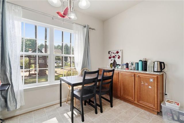 232 Wellington Cir, Smithfield, VA 23430